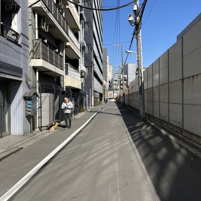 コスモビル 前面道路