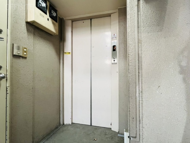新橋アオヤギビル エントランス
