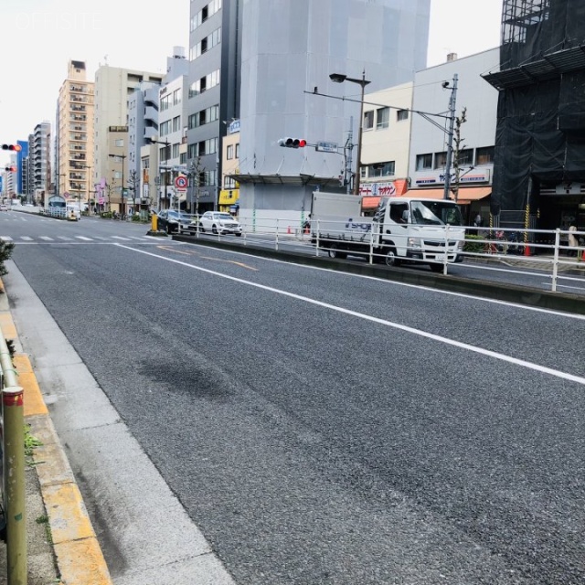 両国中屋ビル 前面道路