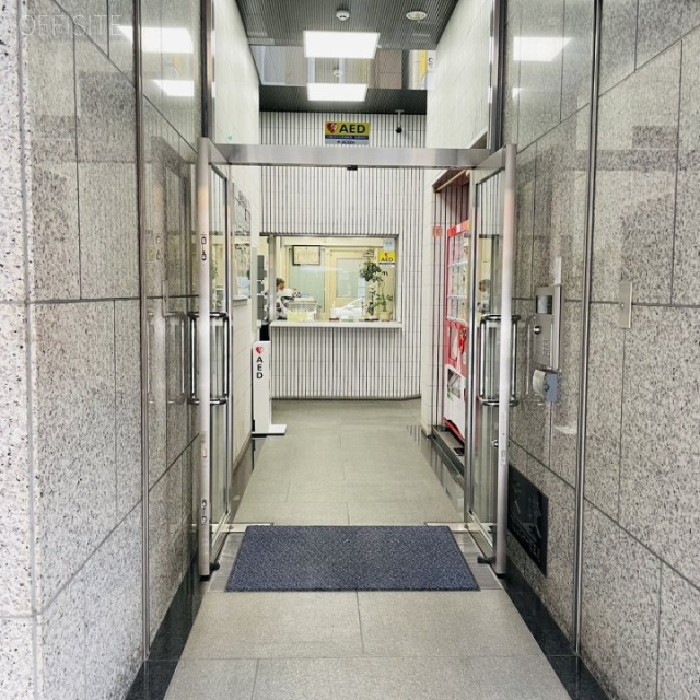 労金新橋ビル エントランス