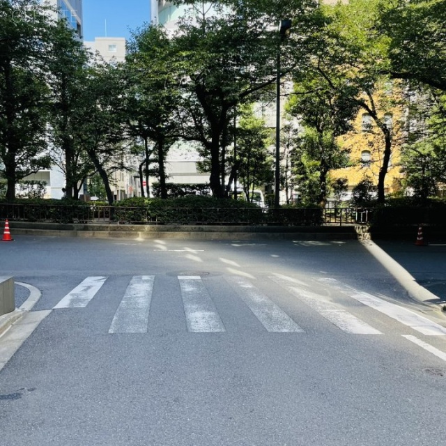 浜町アクセスⅡビル　ビル前面道路