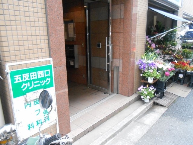 市原ビル エントランス