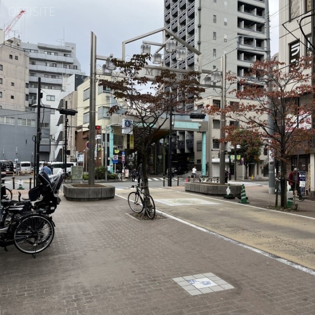 愛知家ビル 前面道路