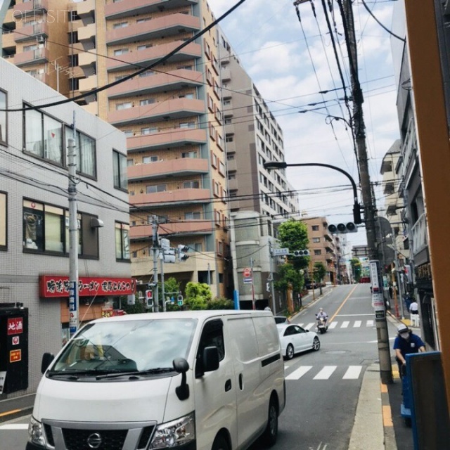 野吾ビル ビル前面道路