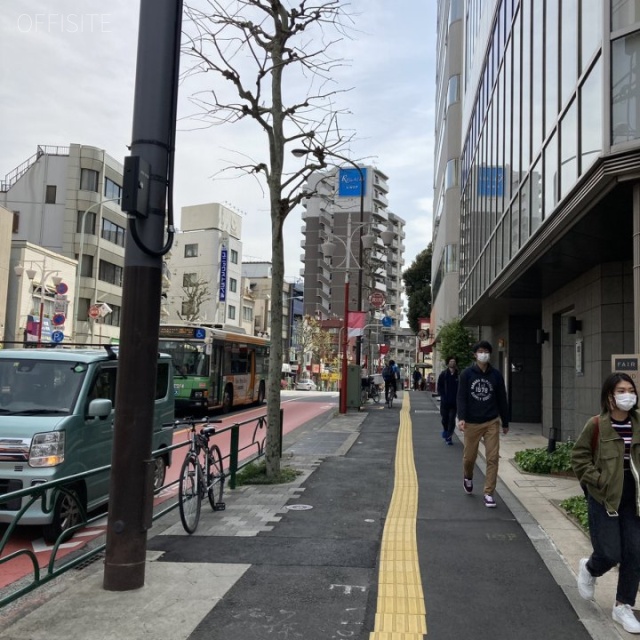 フェアウインド高田馬場(FAIR WIND高田馬場) ビル前面道路