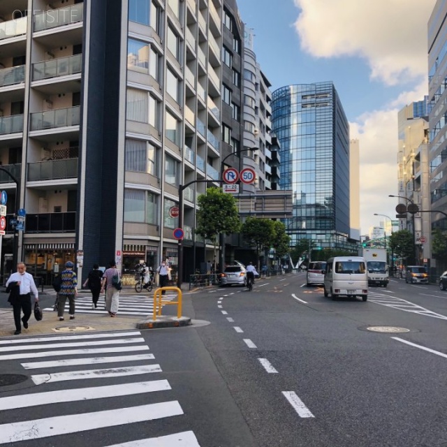 廣屋ビル ビル前面道路