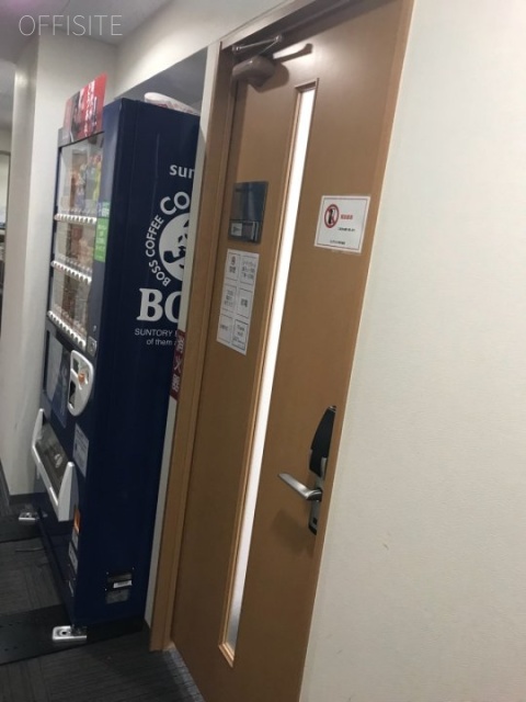 武蔵野ビル(ハローオフィス新宿) 貸室入口