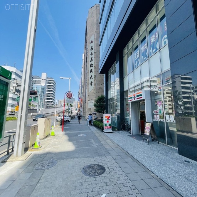 メイフィス名駅ビル 前面歩道