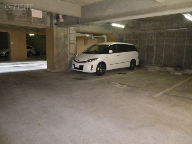 バロール代々木ビル 駐車場