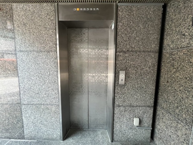 STビル エントランス