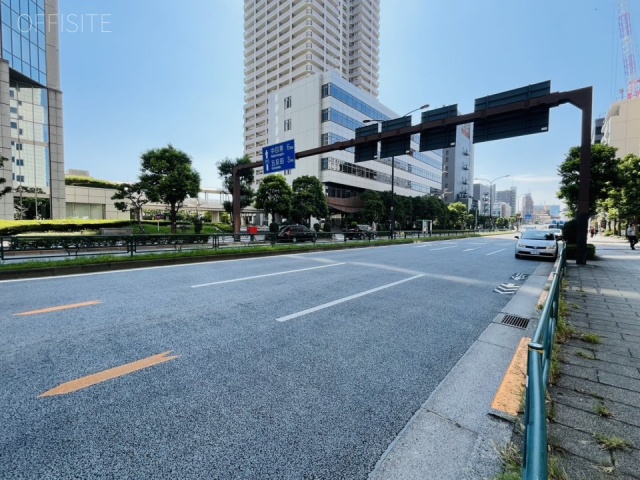 天王洲オーシャンスクエア　前面道路