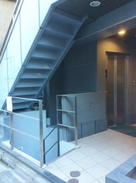 池袋ロイヤルウエスビル エントランス