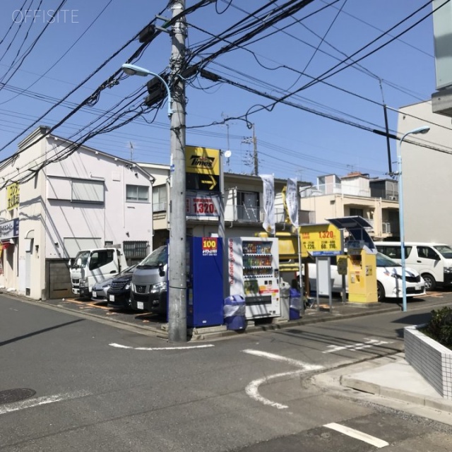 ユーアイコート ビル前面道路