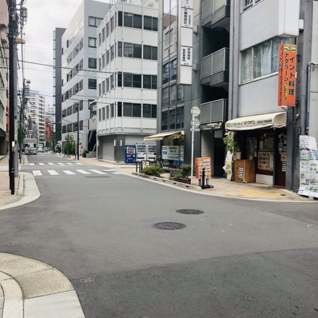 ハニー小伝馬町ビル 前面道路