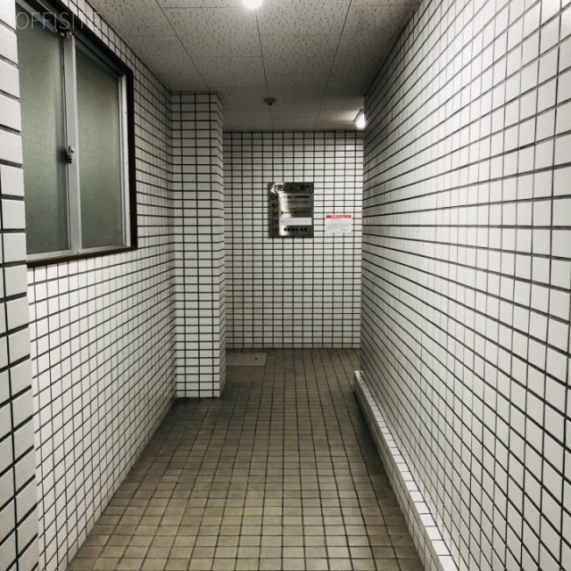 川名ビル エントランス