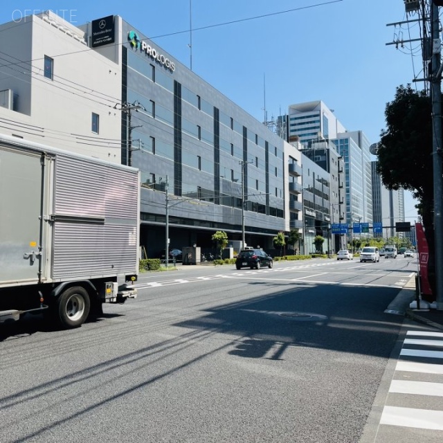 ヤダビル 前面道路