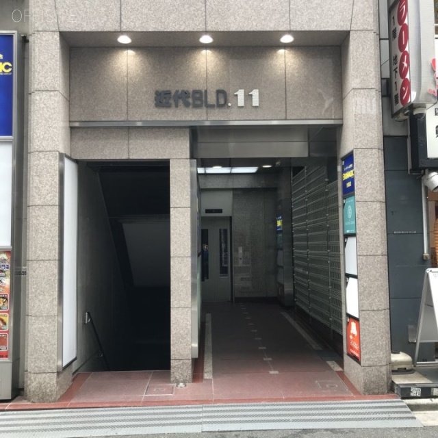 THE KINDAI 11 IKEBUKURO エントランス