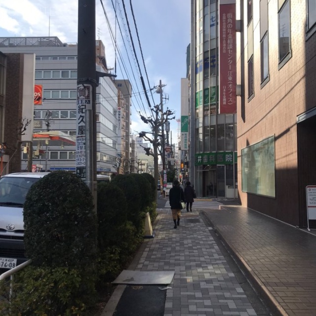 日本生命亀戸ビル ビル前面道路