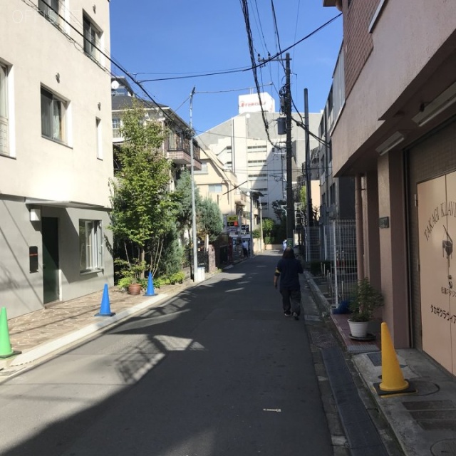 渋谷Eビル ビル前面道路