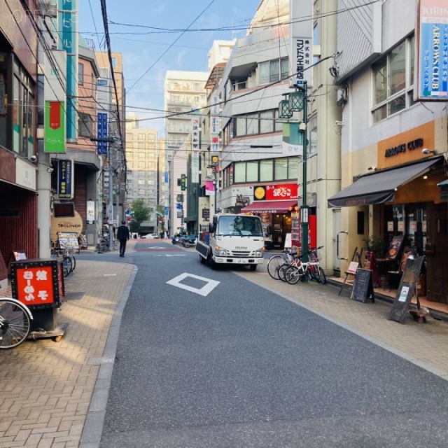 ヤノビル ビル前面道路