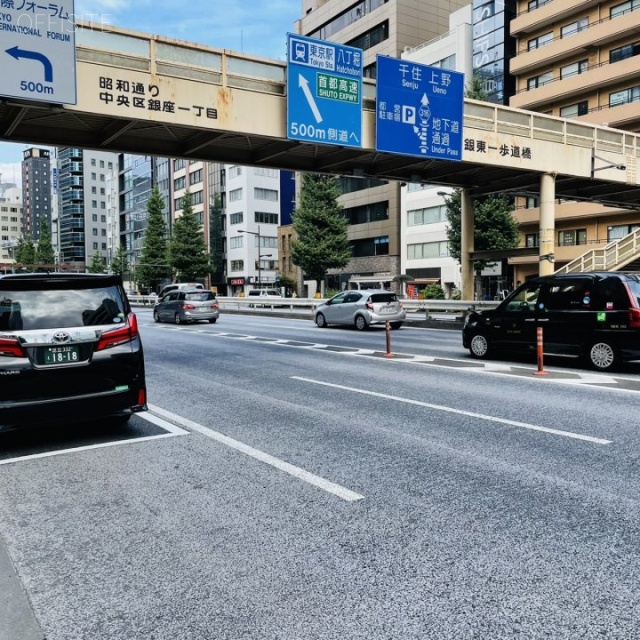 銀座吉澤ビル ビル前面道路