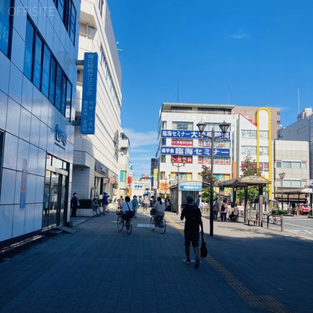 ラパーク瑞江 ビル前面道路