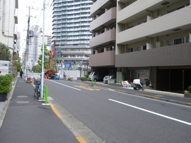 ケンメディアビル ビル前面道路