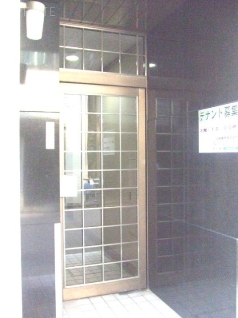 第二万惣ビル エントランス