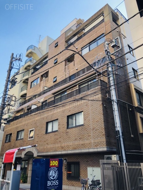 スリービル 外観