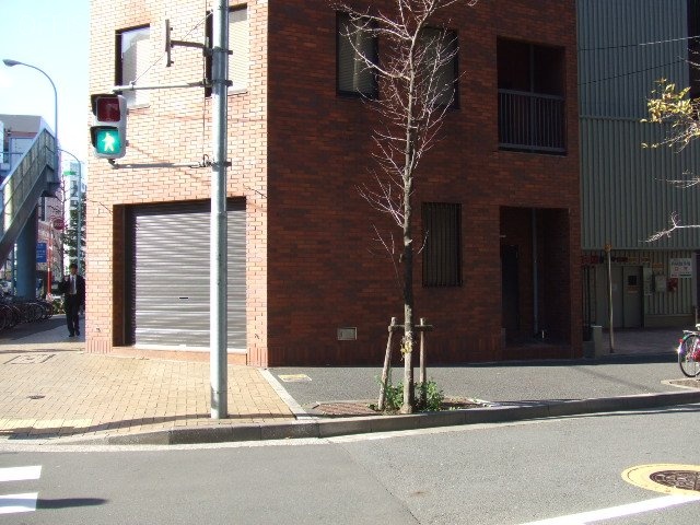 クラウンビル 画像