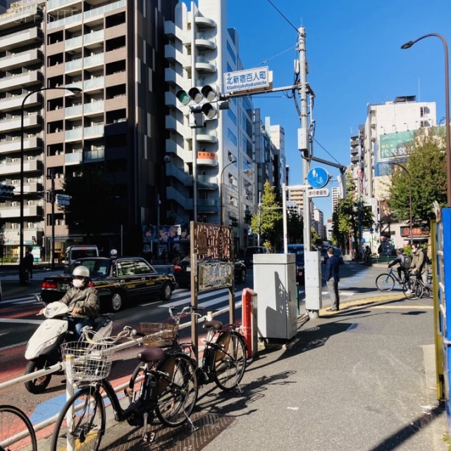 グローリア初穂生沼 ビル前面道路