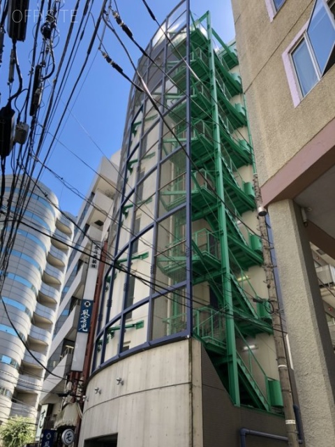 新宿F2ビル 外観