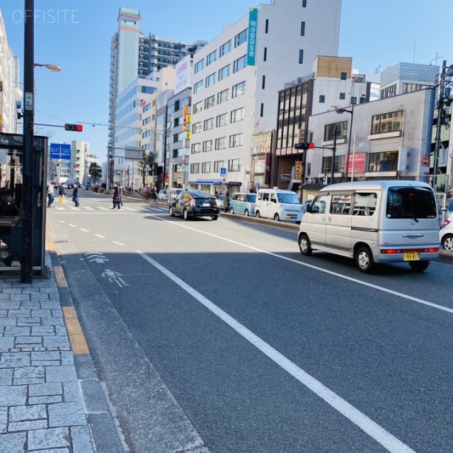 ふどうやビル ビル前面道路