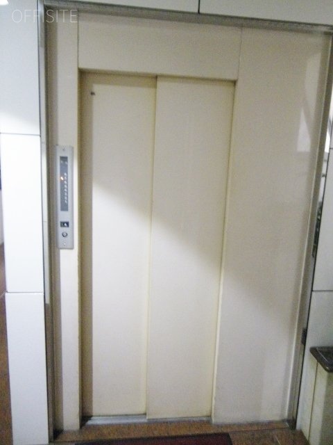 石島ビル エレベーター