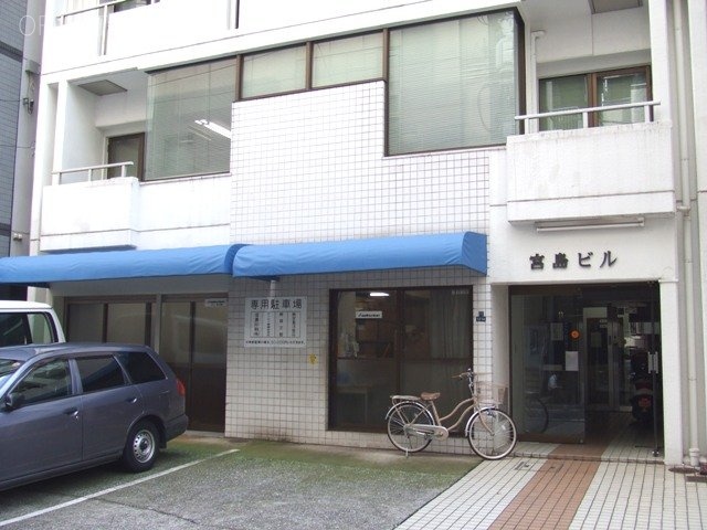 宮島ビル エントランス