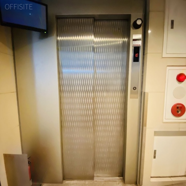 芝ハタビル エントランス