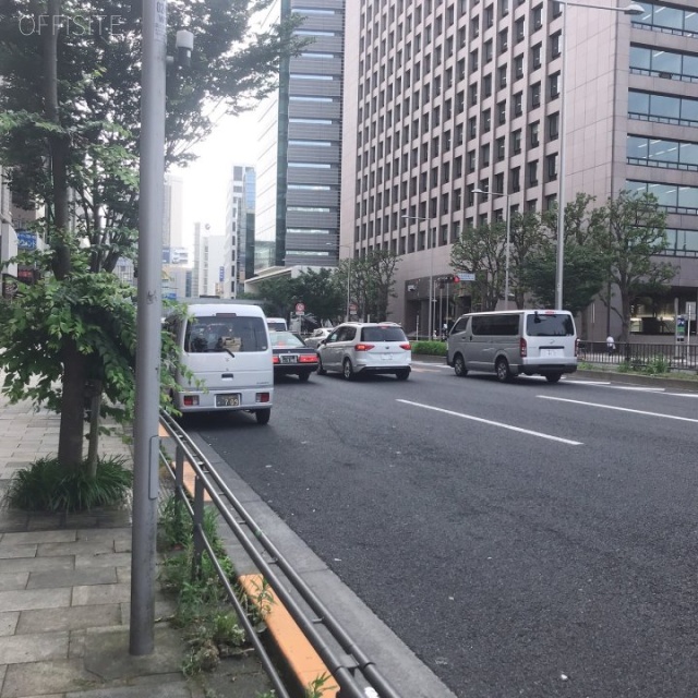 南青山2丁目ビル ビル前面道路
