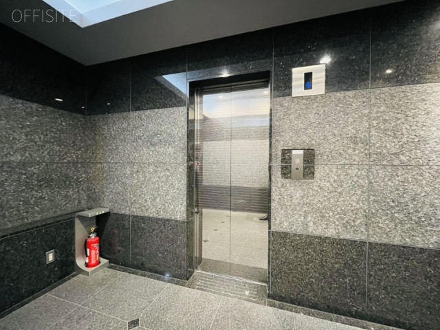 ニューギンザビル6号館 エントランス