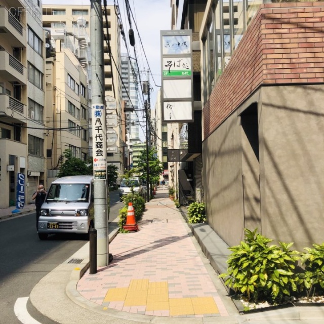 第二ミズホビル ビル前面道路