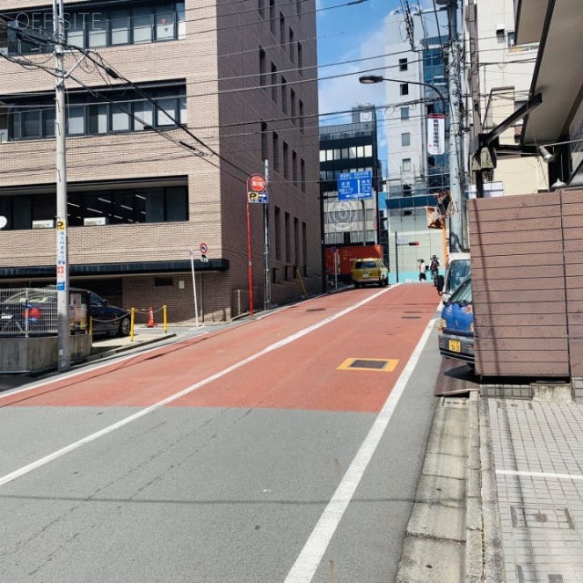 若葉大原ビル ビル前面道路