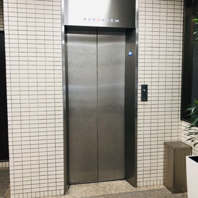 川原ビル エレベーター