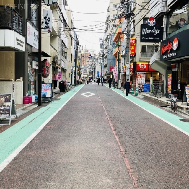 ペガサスマンション曙橋 ビル前面道路