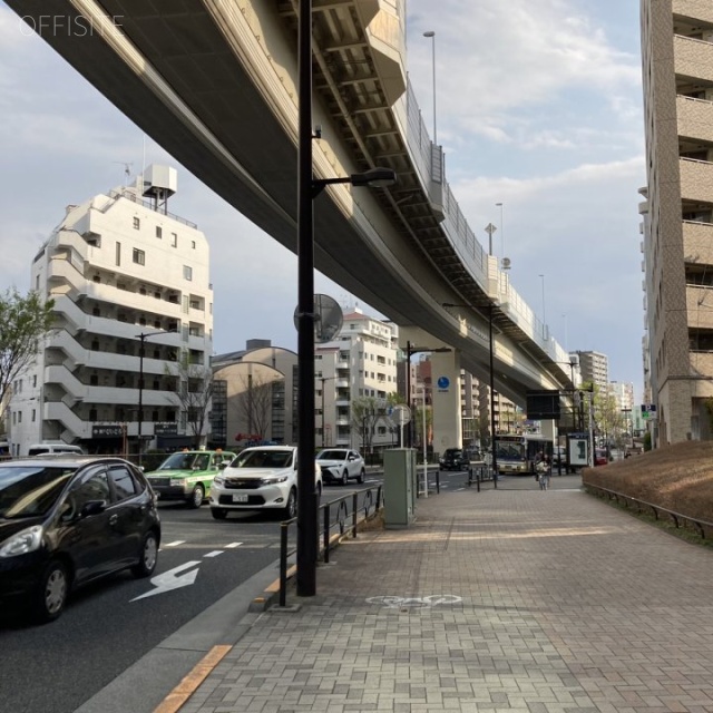 シモモトビル ビル前面道路