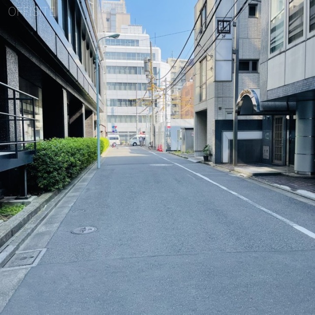 姫井日本橋ビル ビル前面道路