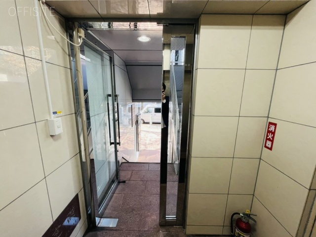 武藤ビル エントランス