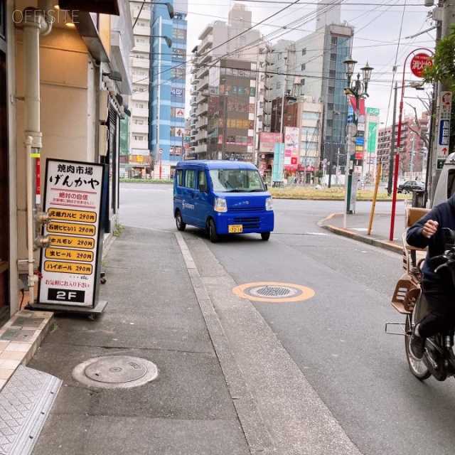 スガモプラザビル ビル前面道路