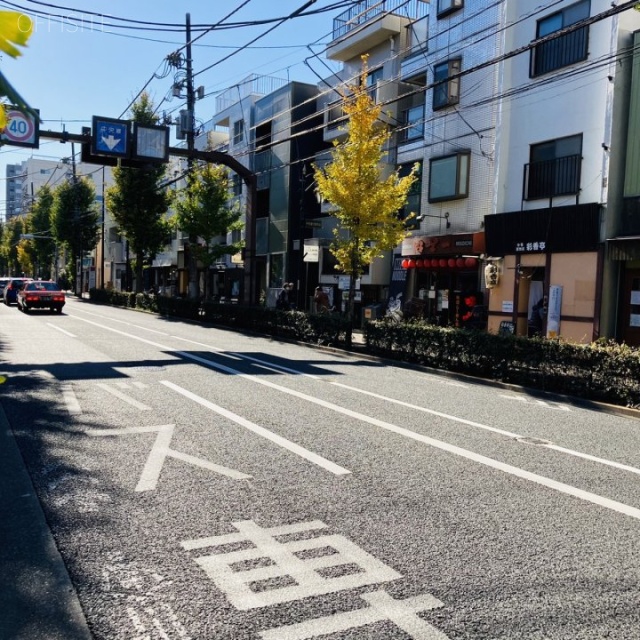 アルファ武蔵野2 ビル前面道路