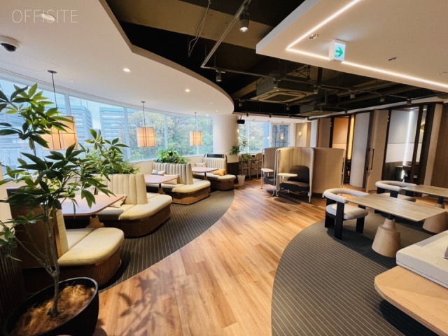 NOW/HERE新宿四谷 エントランス