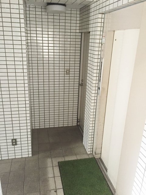 大塚ビル エントランス