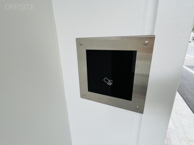 新宿東栄ビル エントランス